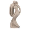 Sculpture kissing couple