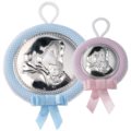 Cradle medallion