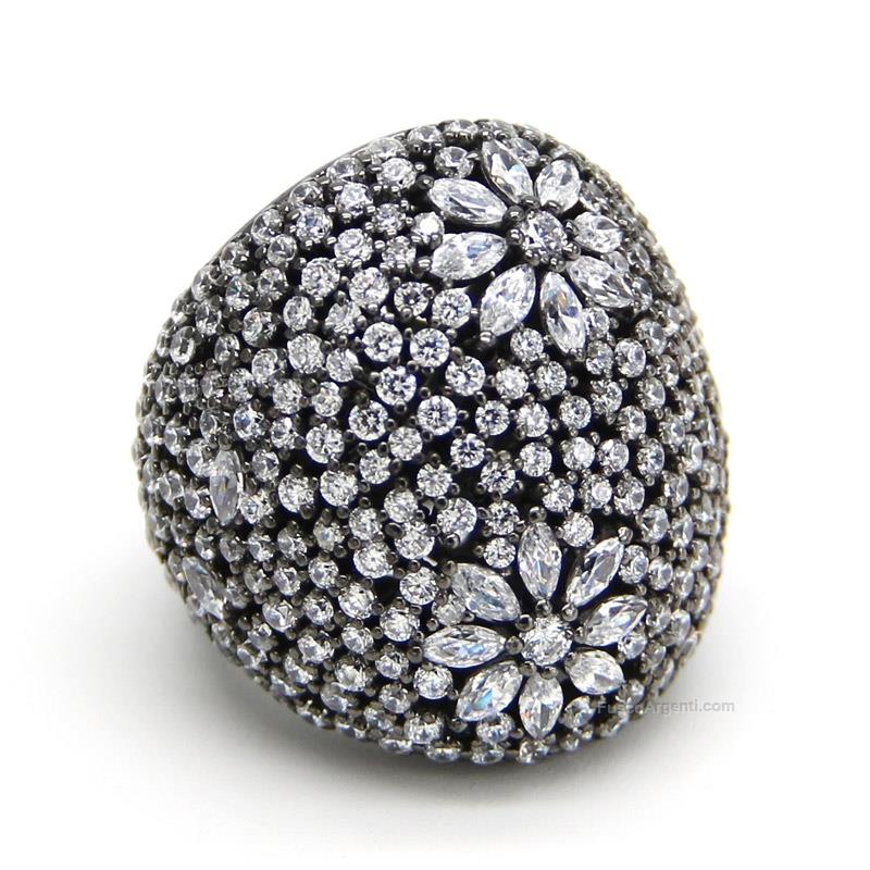 any-g ring with cubic zirconia