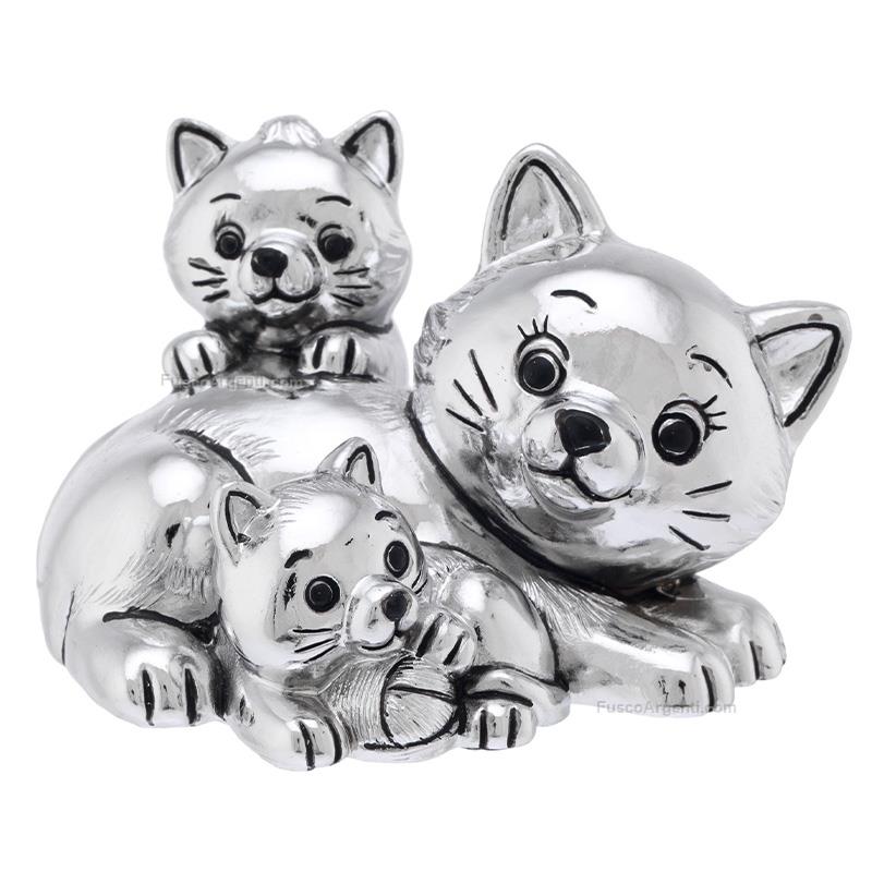 bagutta cats family with hearts