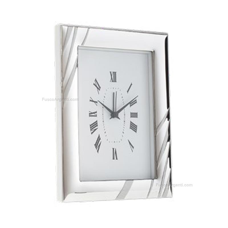 elite table clock scratches