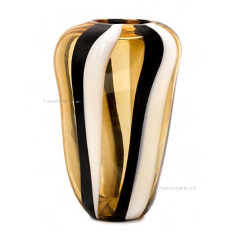 fade vase amina