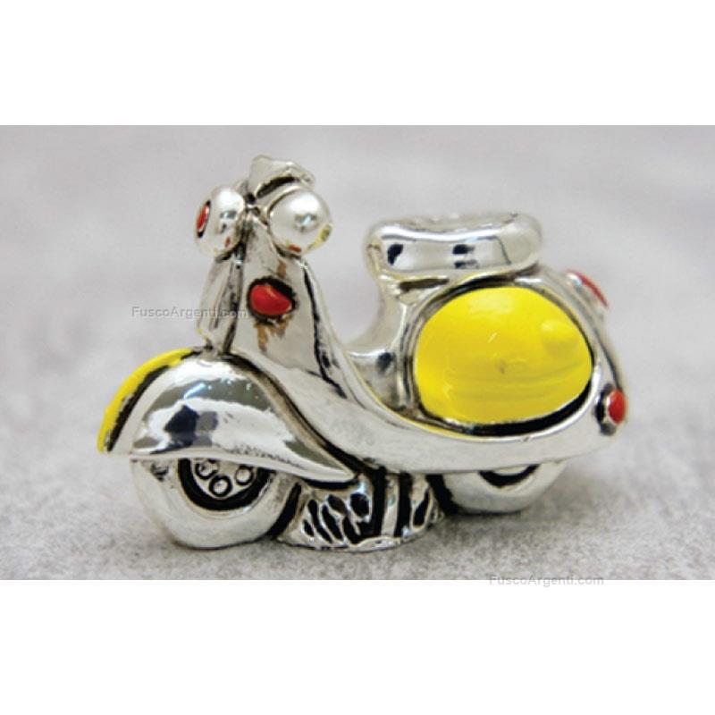 italian gift vespa motorbike