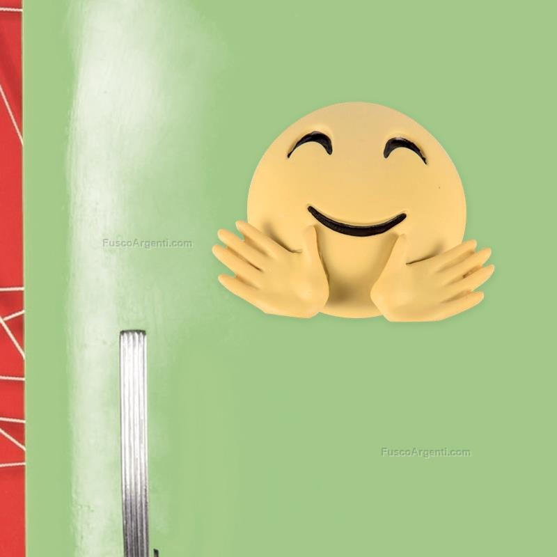 moda argenti emoji magnet hugging face