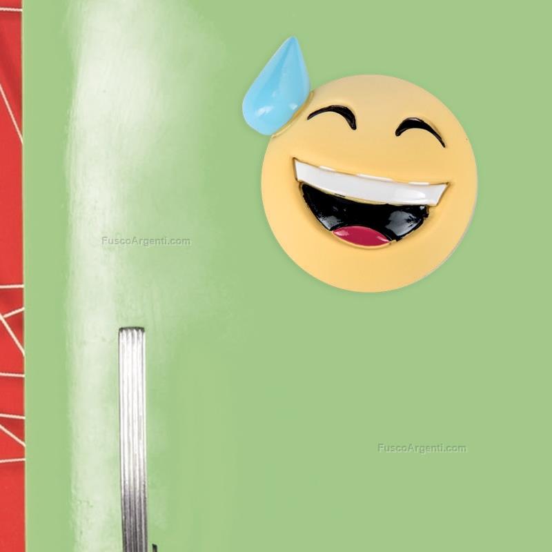 moda argenti emoji magnet smile with sweat
