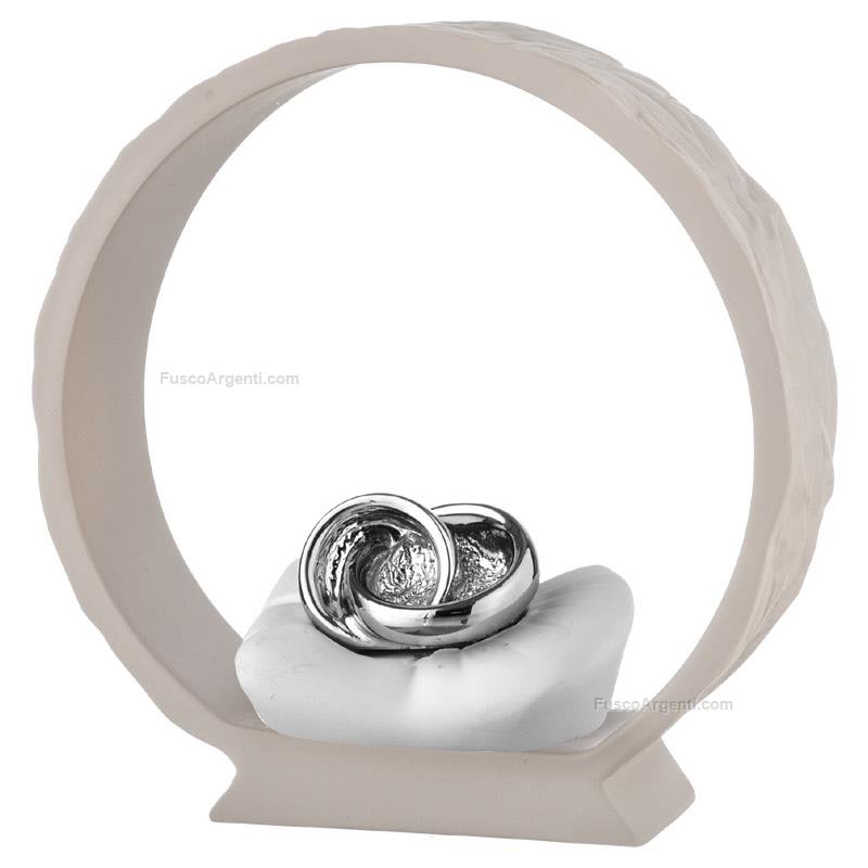 moda argenti wedding rings on grey base